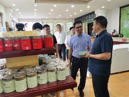 2023年7月13日，中國郵政集團公司河南省分公司夏總一行蒞臨廣義茶印象園參觀指導，給予我司發展高度評價